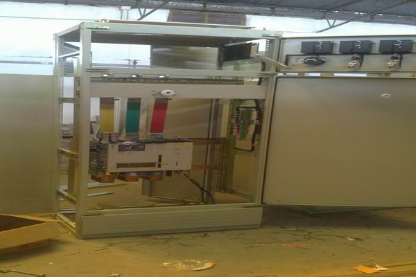 张金镇配电柜-3683品牌总闸配电柜的使用原则